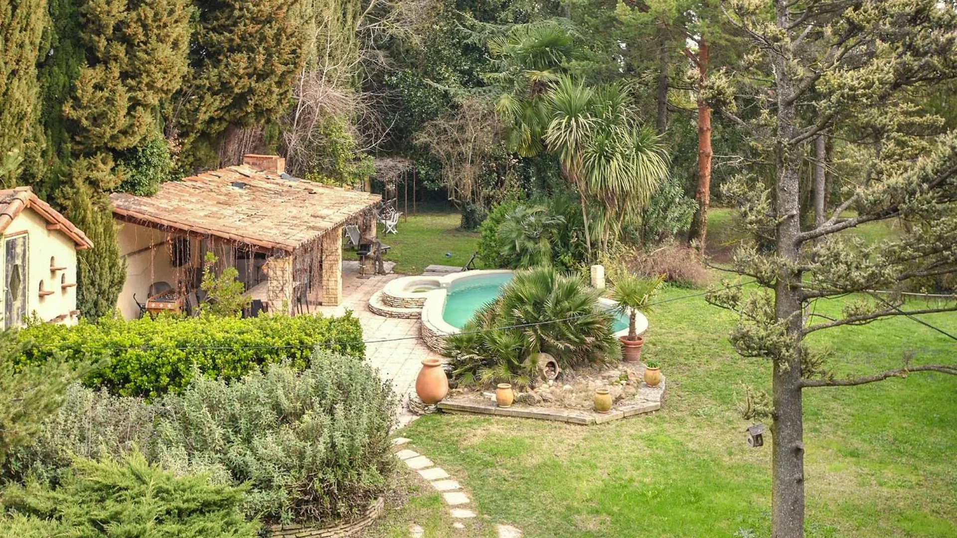 Nice Home In Entraigues-Sur-La-Sorg Prázdninový dům Entraigues-sur-la-Sorgue